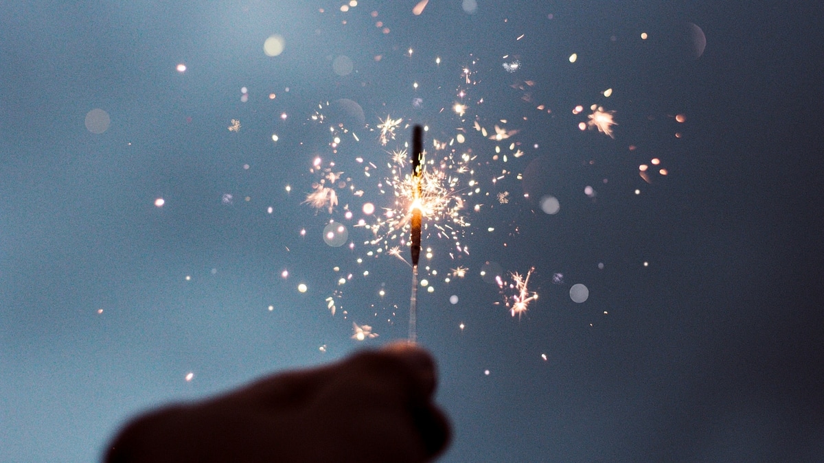 New Year's Eve – sparkler in the hand